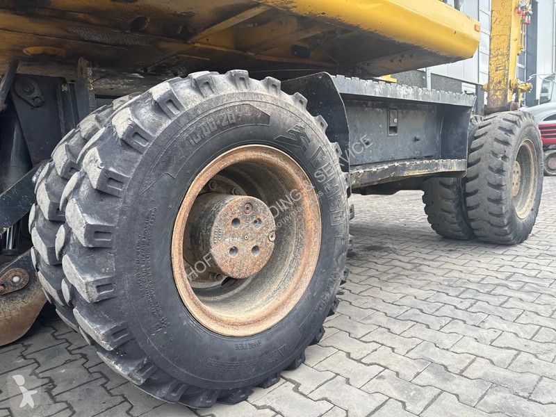 جرافة Komatsu