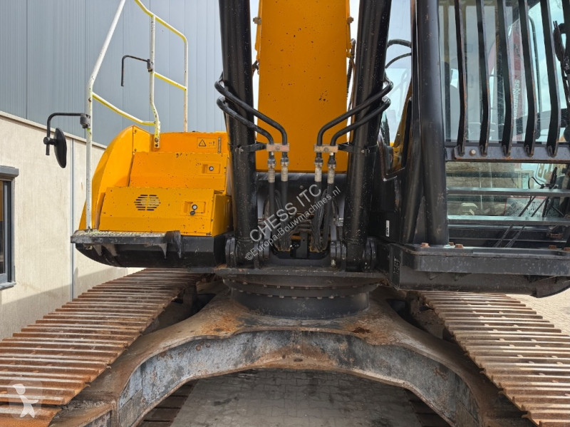 Lopatový nakládač JCB 300 LC 4F - 300 -