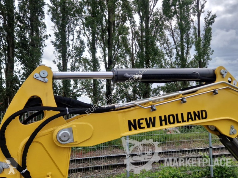 جرافة New Holland E58D