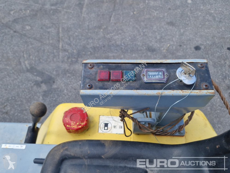 Rýpadlo Komatsu PC03