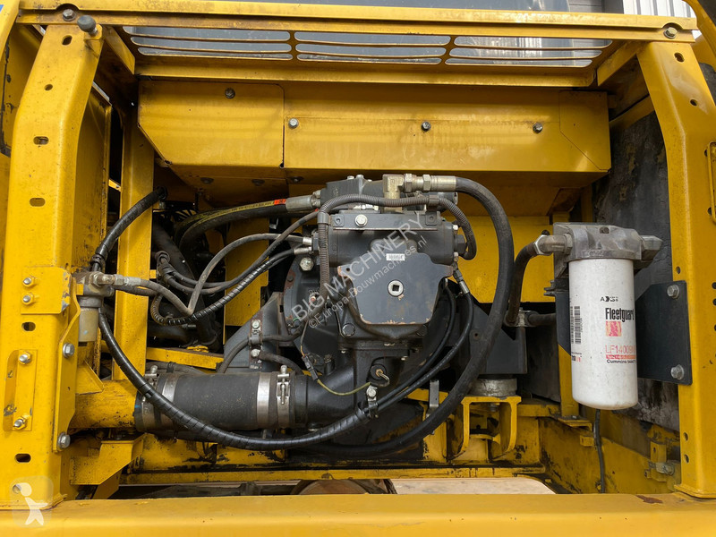 جرافة Komatsu