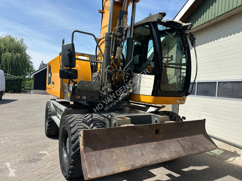 Rýpadlo Liebherr A918