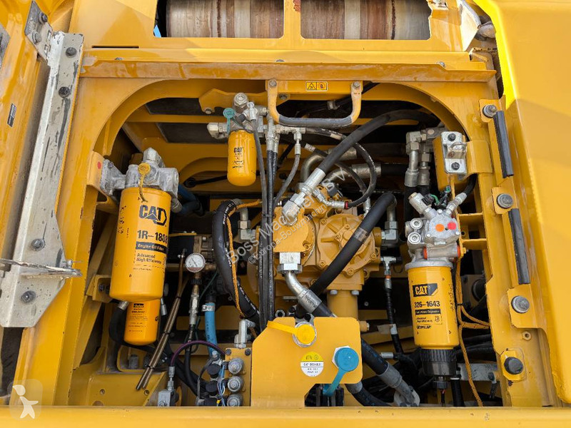 Rýpadlo Caterpillar UHD - Hydr Undercarriage /...