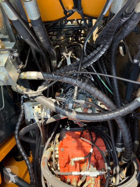 جرافة Hyundai HX 220 L - L - HX 220