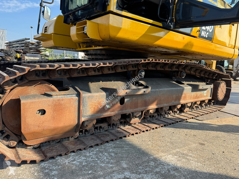 جرافة Komatsu NLC11