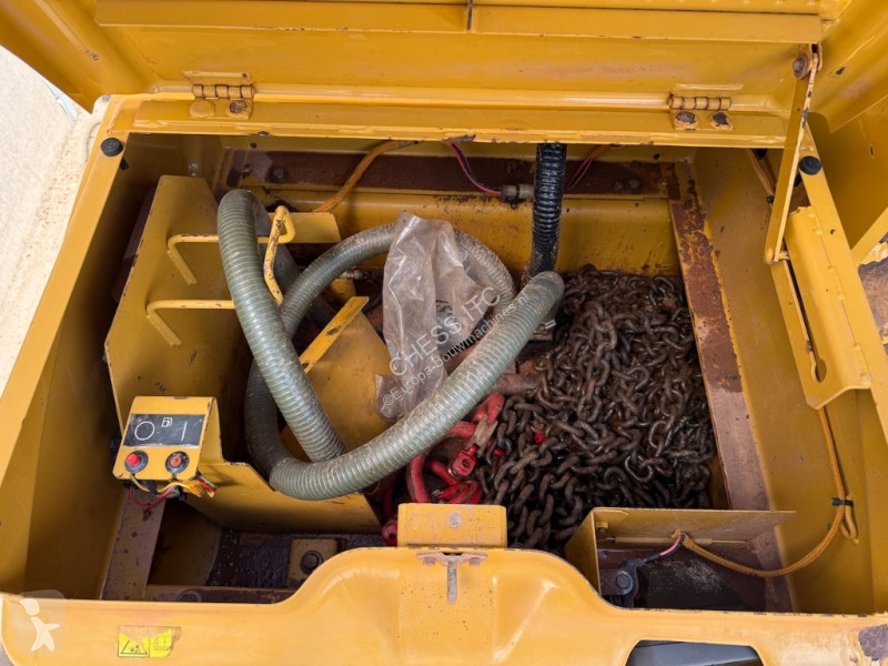 Escavatore Caterpillar L