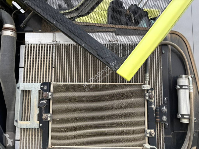 جرافة Caterpillar M 320 F
