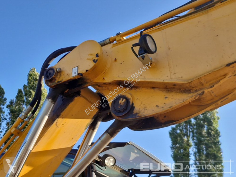 جرافة JCB