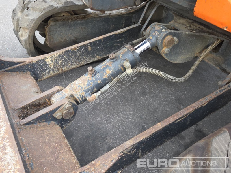 جرافة Hitachi ZX26U-5A CR
