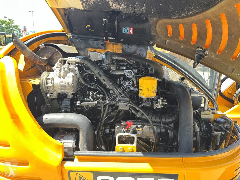 Rýpadlo JCB 8056