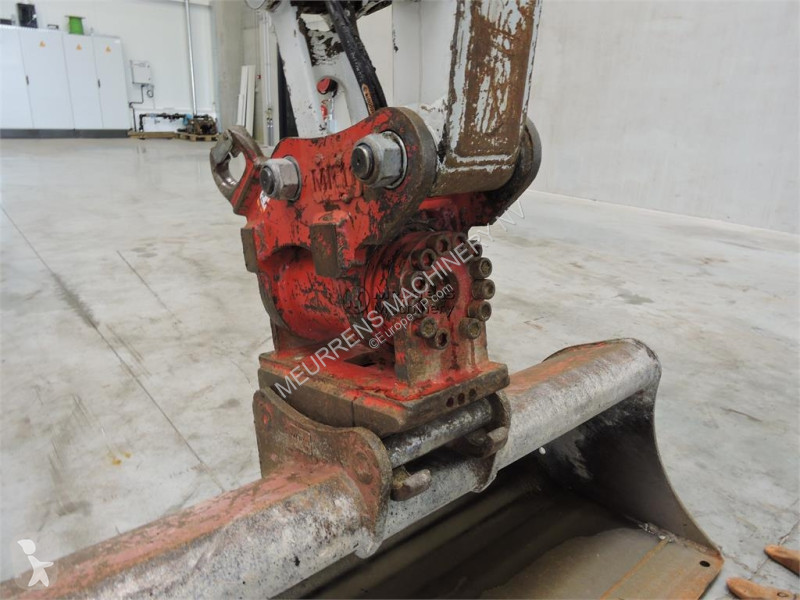 جرافة Takeuchi TB257FR Powertilt