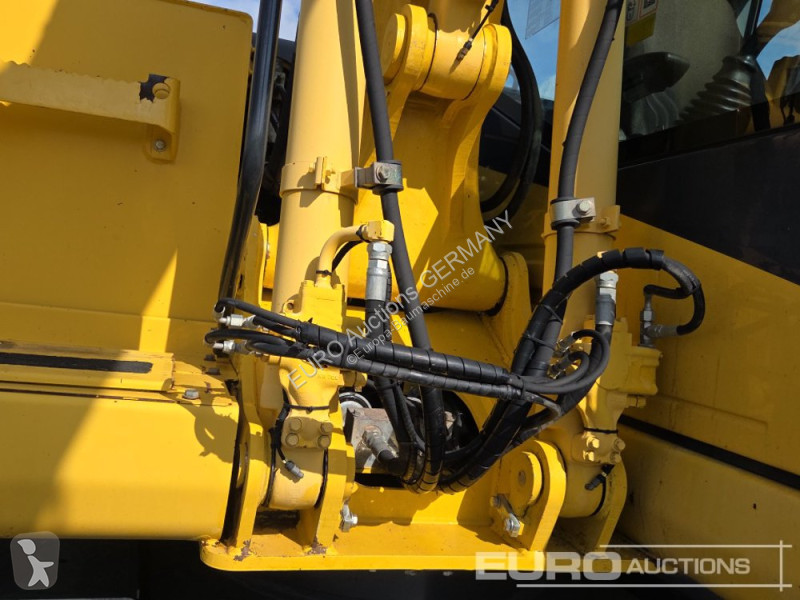 Багер Komatsu