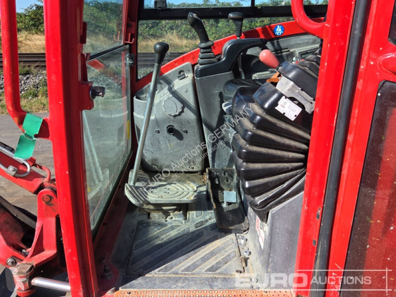 جرافة Volvo EC15E