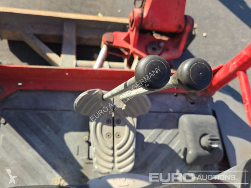 جرافة Volvo ECR25D
