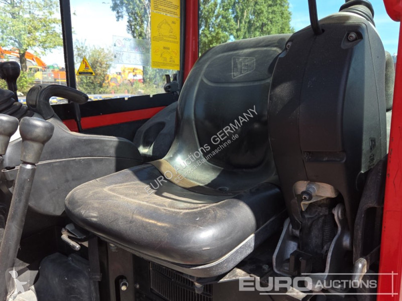 Lopatový nakládač JCB