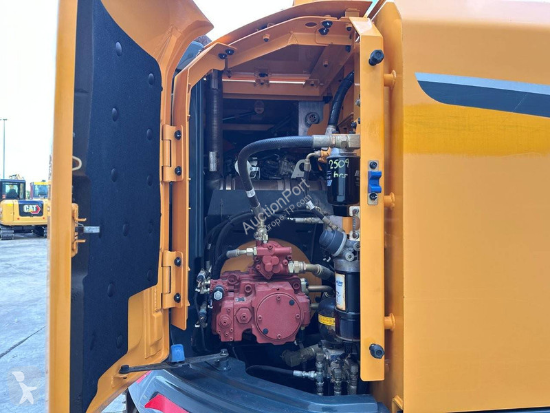 جرافة Hyundai HX130 LCR