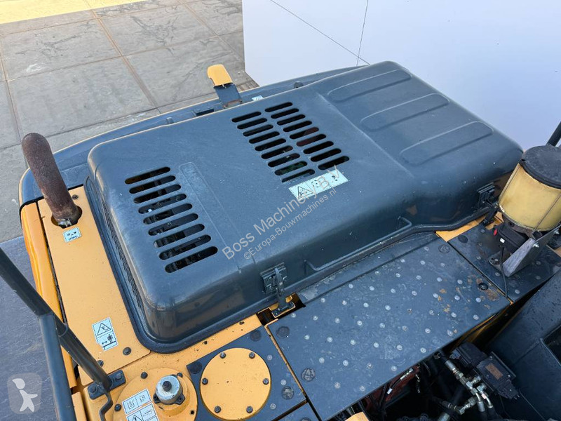 جرافة Hyundai - 360° Camera / Automatic Greasing