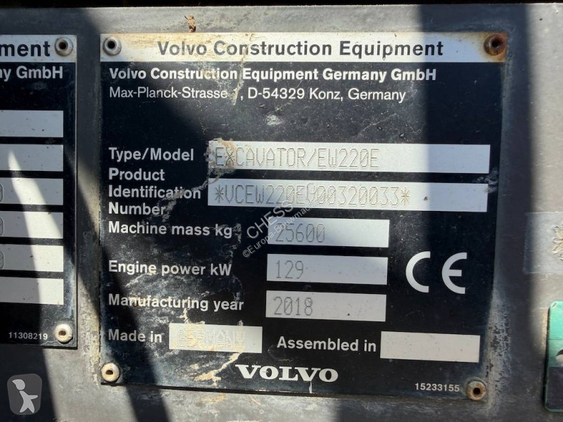 جرافة Volvo 220 E 220 - 180 -