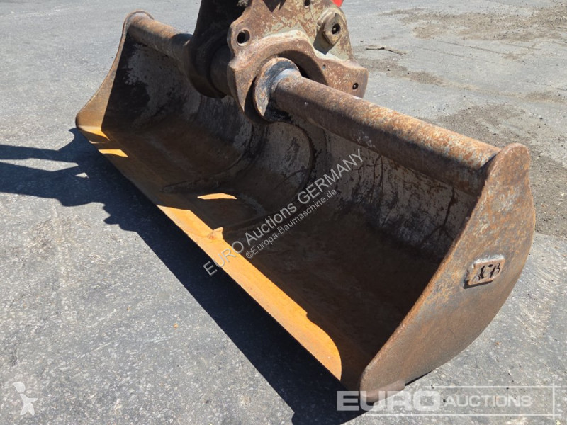 جرافة Volvo ECR25D