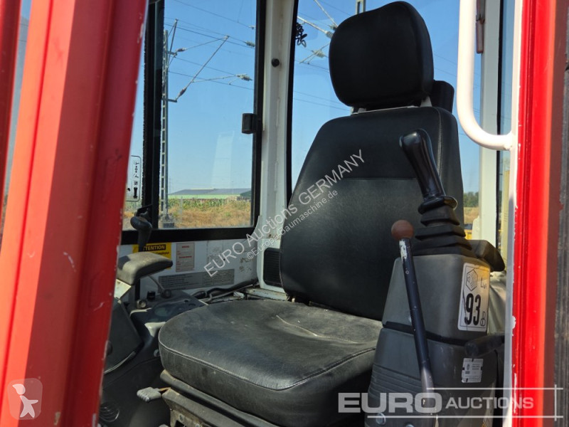 جرافة Yanmar ViO25-4