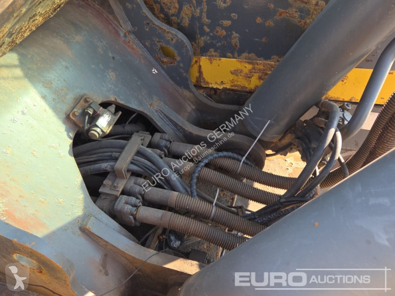 جرافة Volvo