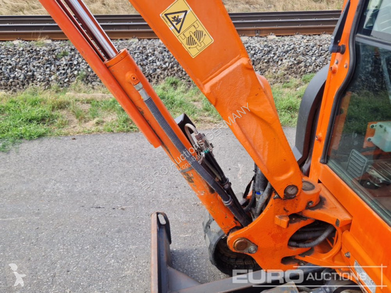 Багер Kubota U274