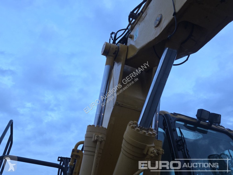 Екскаватор Komatsu