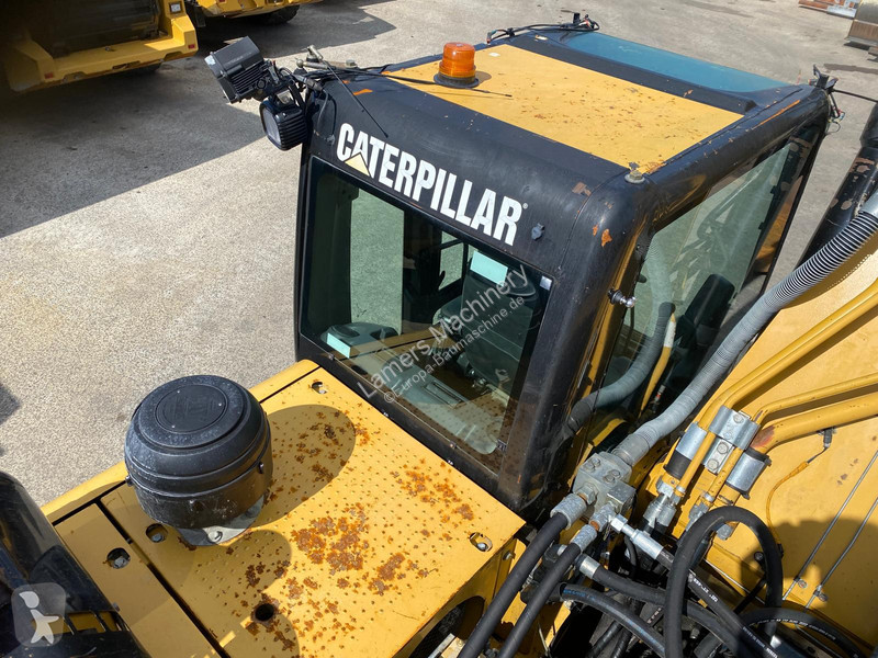 Excavadora Caterpillar