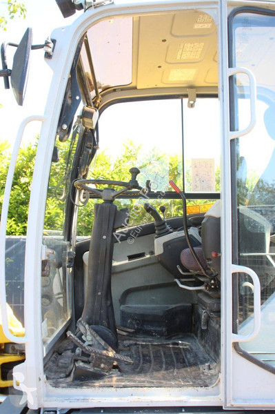 Excavadora Neuson 6503