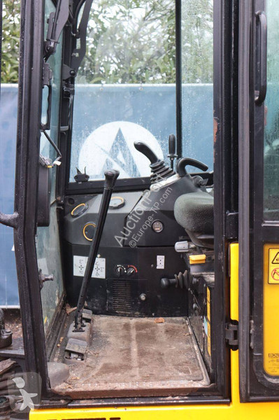 Excavadora JCB 16C-1 T3