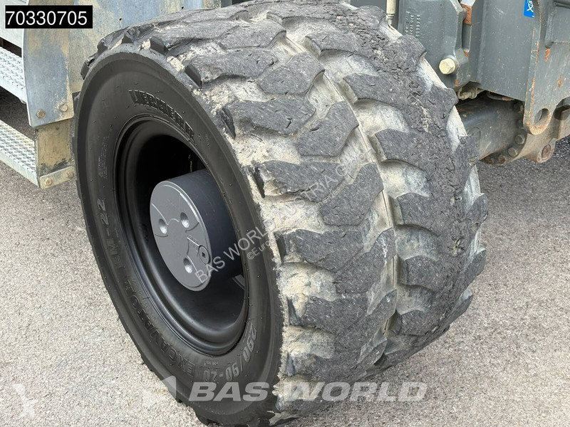 Багер Liebherr A920