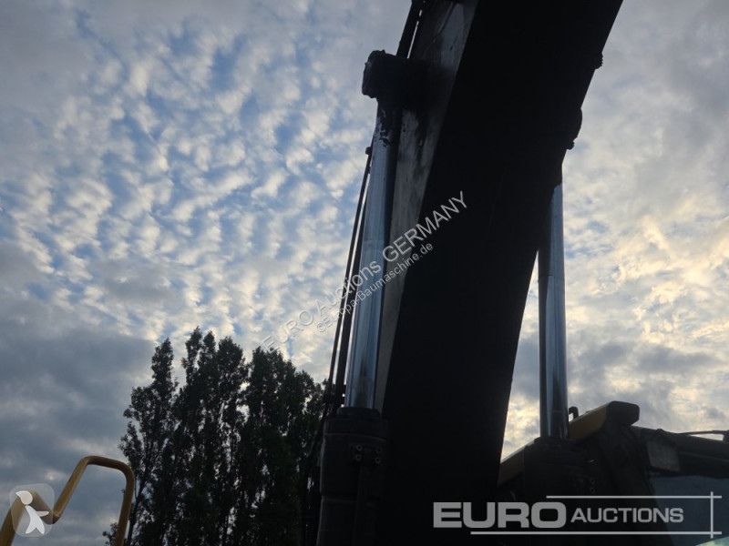 Екскаватор Volvo
