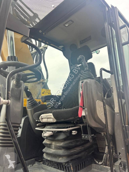Excavadora Caterpillar F