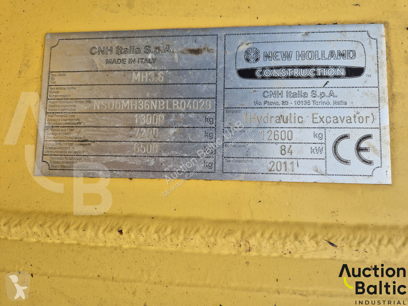 Pelle New Holland 36
