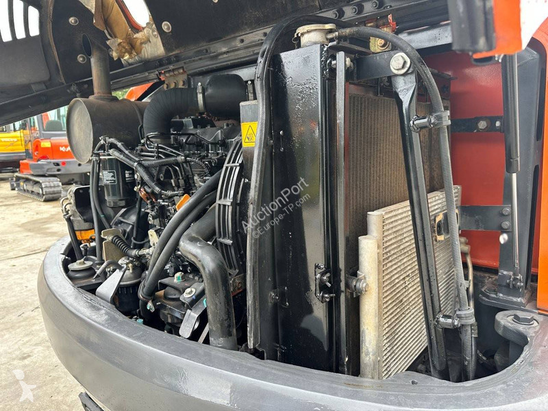 Escavadora Doosan 9C