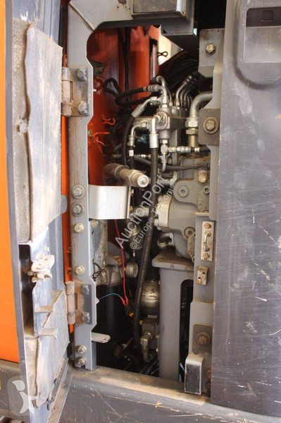 جرافة Hitachi 5B