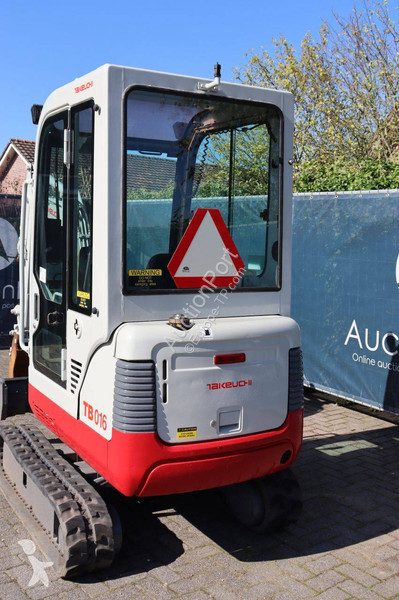 Skovel Takeuchi