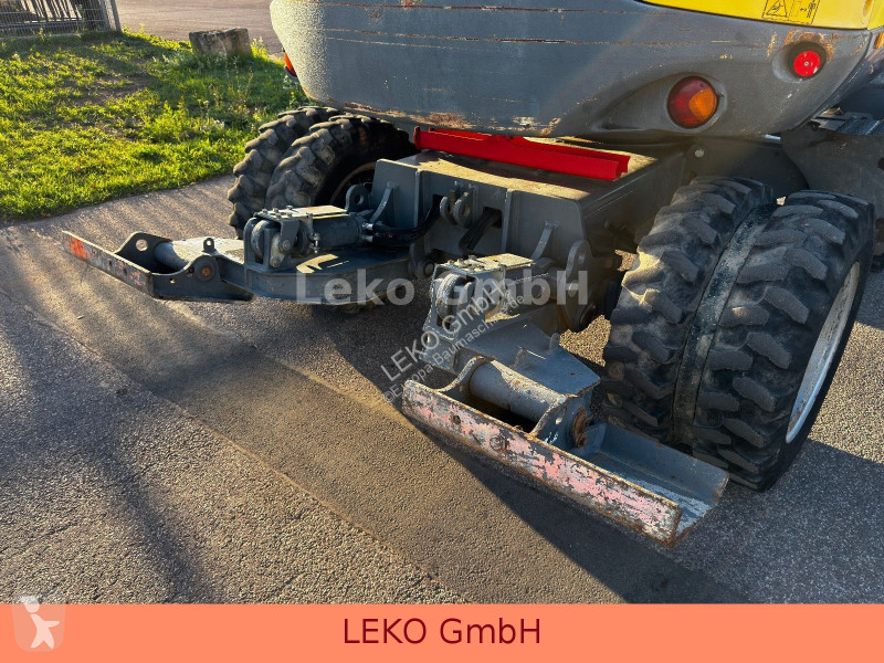 Pelle Wacker Neuson Neuson EW100 Mit Drei Löfffeln