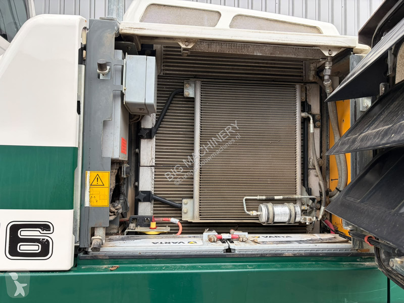 Pelle Liebherr A916