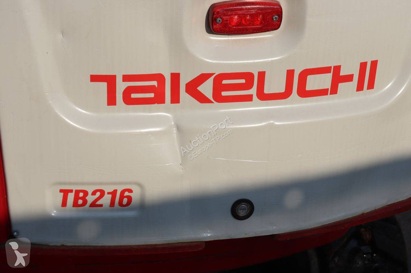 جرافة Takeuchi TB216