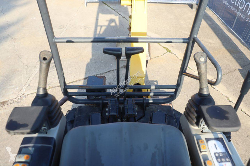 Pelle Komatsu PC14R-3HS