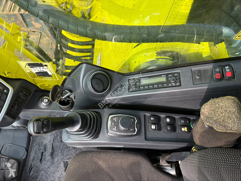 جرافة Hyundai HX260L