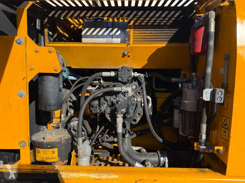 جرافة JCB - Hammer Lines / Heated Seat