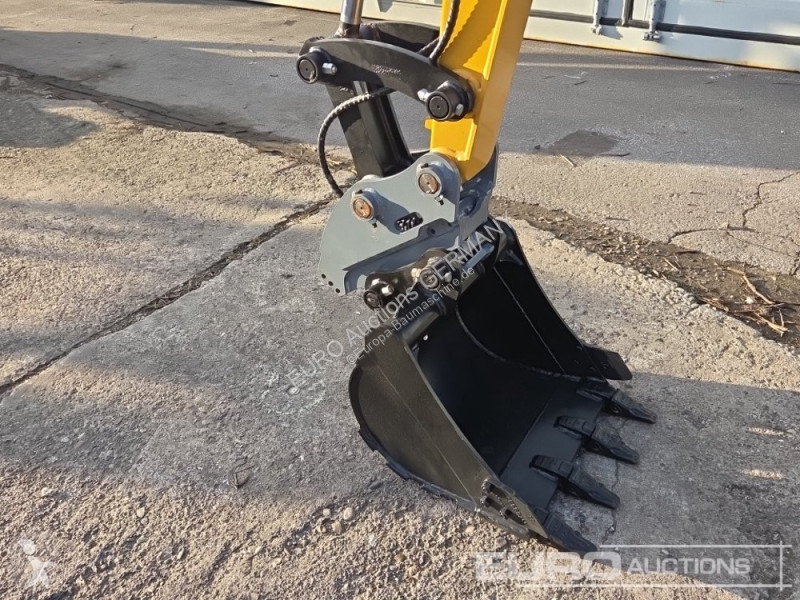 Багер Sany SY26U