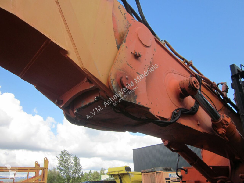 Багер Hitachi