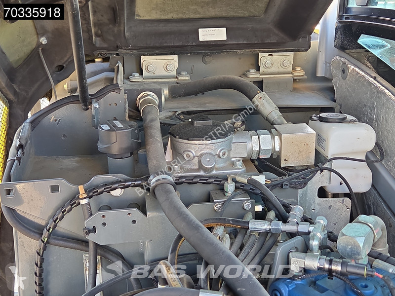 جرافة Wacker Neuson Powertilt