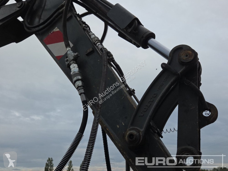 Багер Volvo EW60E