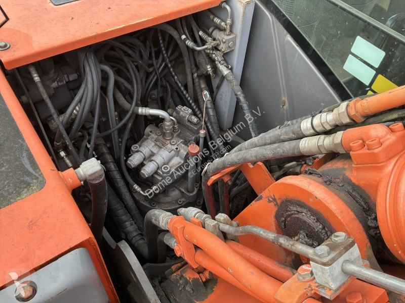 Excavator Hitachi ZX160 LC3