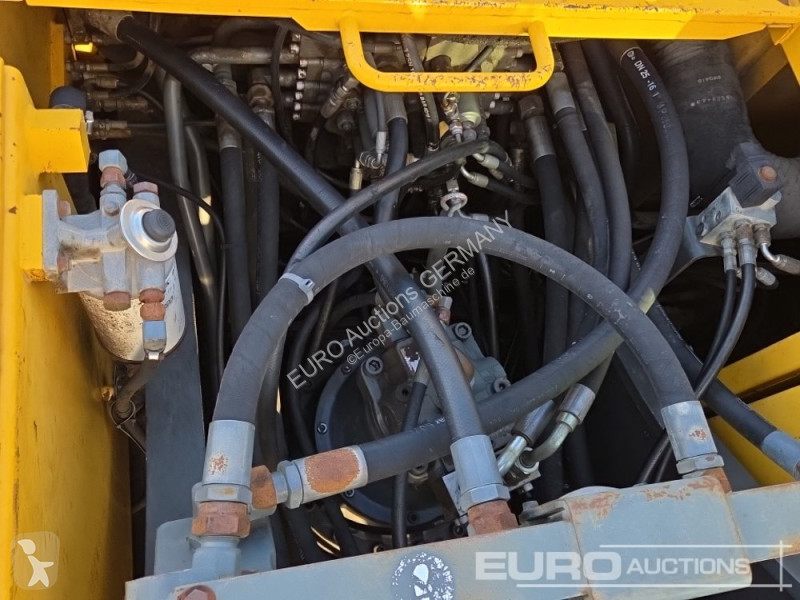 جرافة Volvo EC240