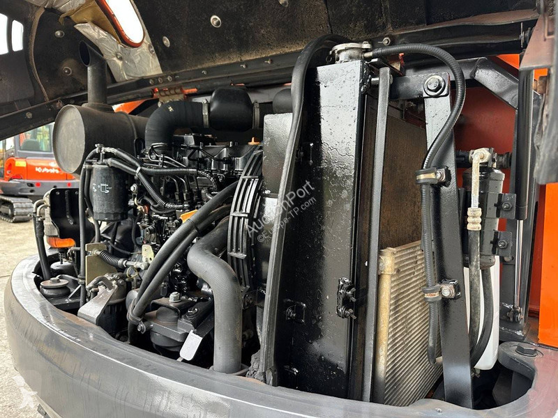 Escavadora Doosan 9C